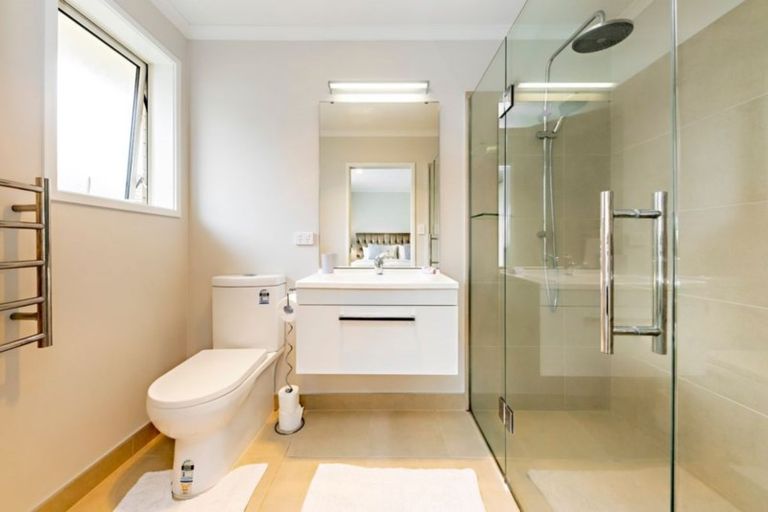 Photo of property in 3 Rohea Place, Opaheke, Papakura, 2113