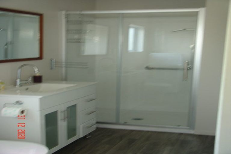 Photo of property in 62 Farquhars Road, Redwood, Christchurch, 8051