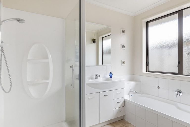 Photo of property in 6 Atlantic Close, Papamoa Beach, Papamoa, 3118