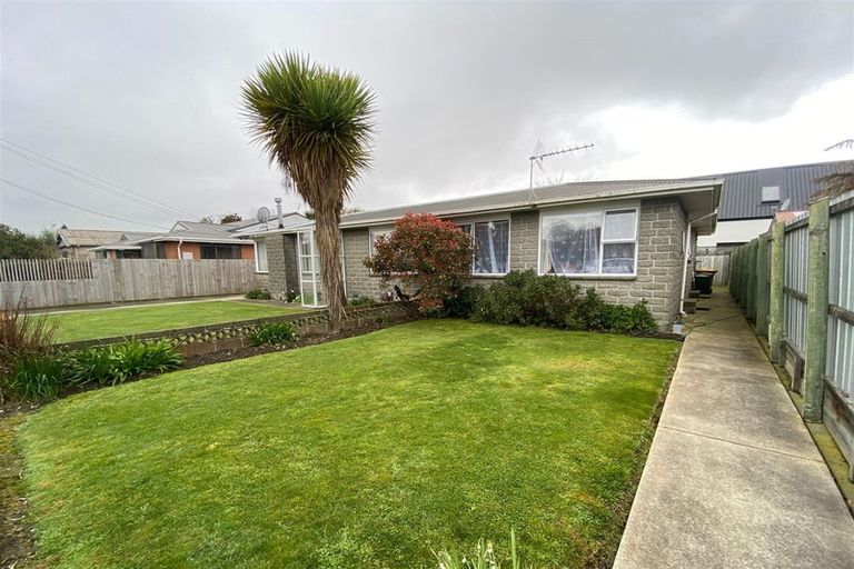 Photo of property in 2/8 Dover Street, St Albans, Christchurch, 8014