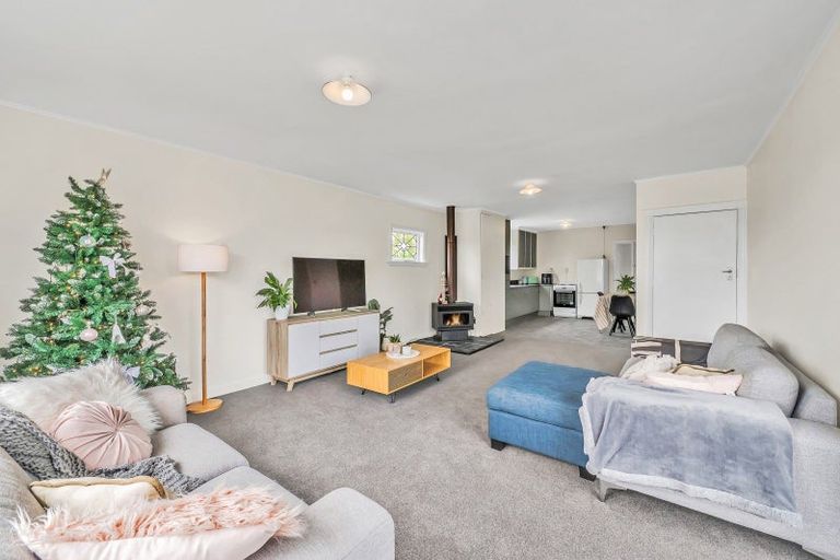 Photo of property in 39 Leeston And Lake Road, Leeston, 7632