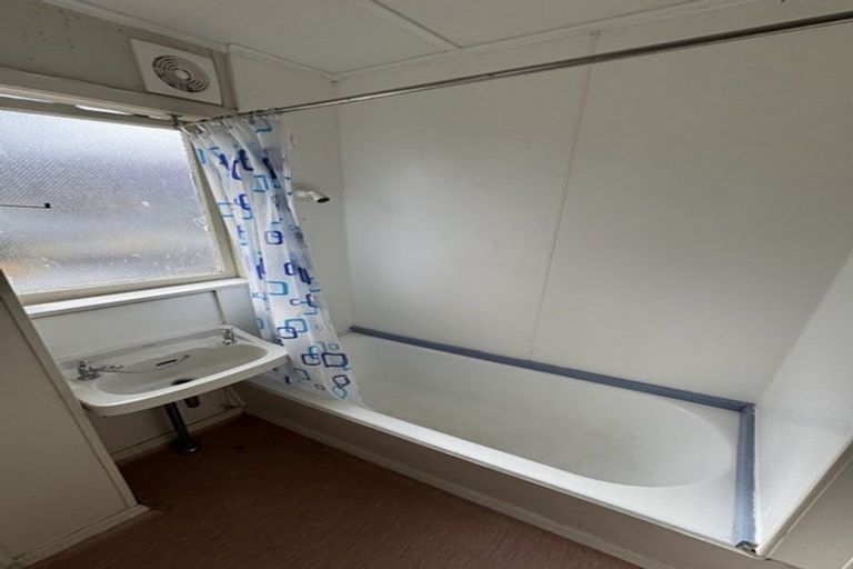 Photo of property in 7 Wainhouse Street, Stokes Valley, Lower Hutt, 5019