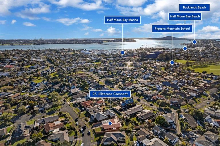 Photo of property in 25 Jillteresa Crescent, Half Moon Bay, Auckland, 2012