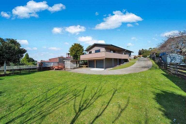 Photo of property in 7 Warren Place, Frankleigh Park, New Plymouth, 4310