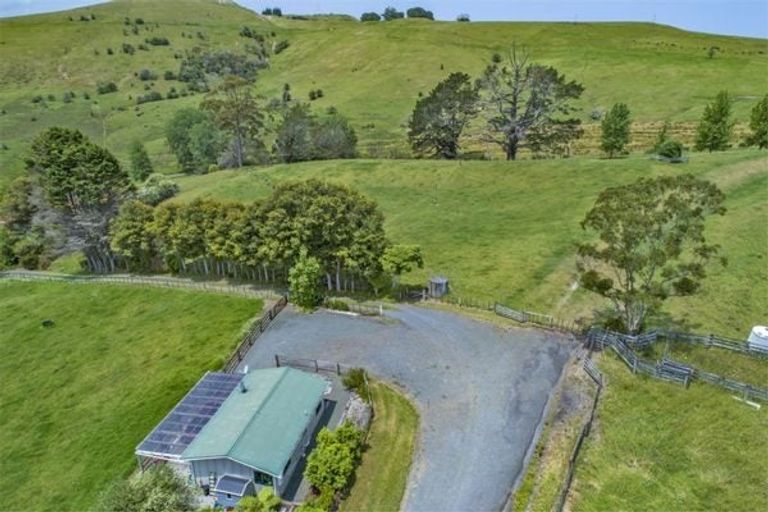 Photo of property in 929 State Highway 1, Oakleigh, Whangarei, 0171