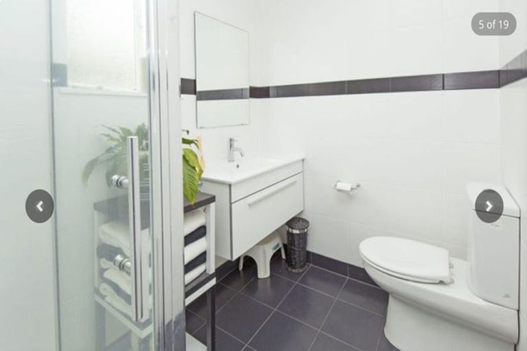 Photo of property in 70 Vandeleur Avenue, Birkdale, Auckland, 0626