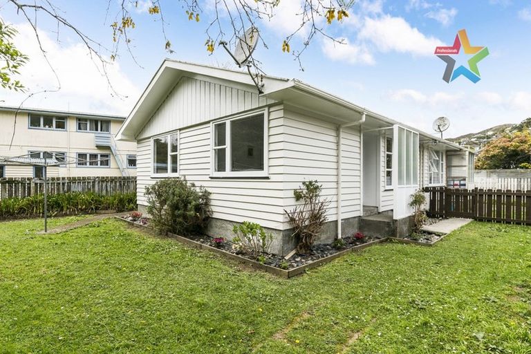 Photo of property in 9 Ranelagh Terrace, Karori, Wellington, 6012