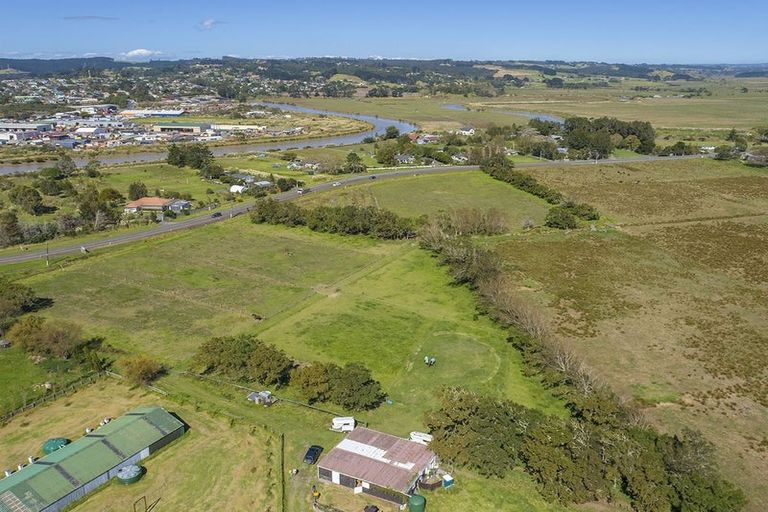 Photo of property in 37 Te Pua School Road, Helensville, 0875