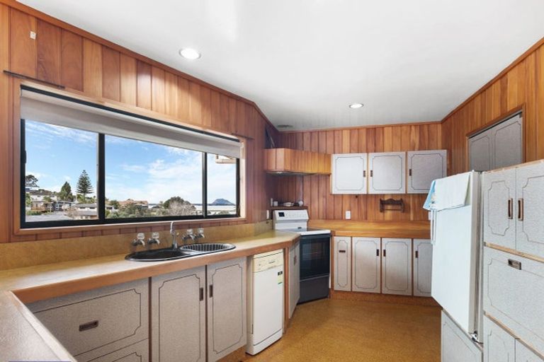 Photo of property in 29 Omokoroa Road, Omokoroa, 3114