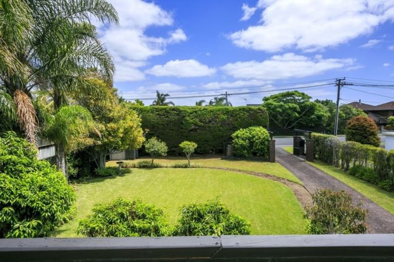 Photo of property in 1/26 County Road, Torbay, Auckland, 0630