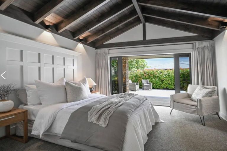 Photo of property in 127 Arataki Road, Havelock North, 4130