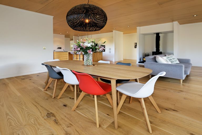 Photo of property in 27 Cochran Road, Oratia, Auckland, 0604