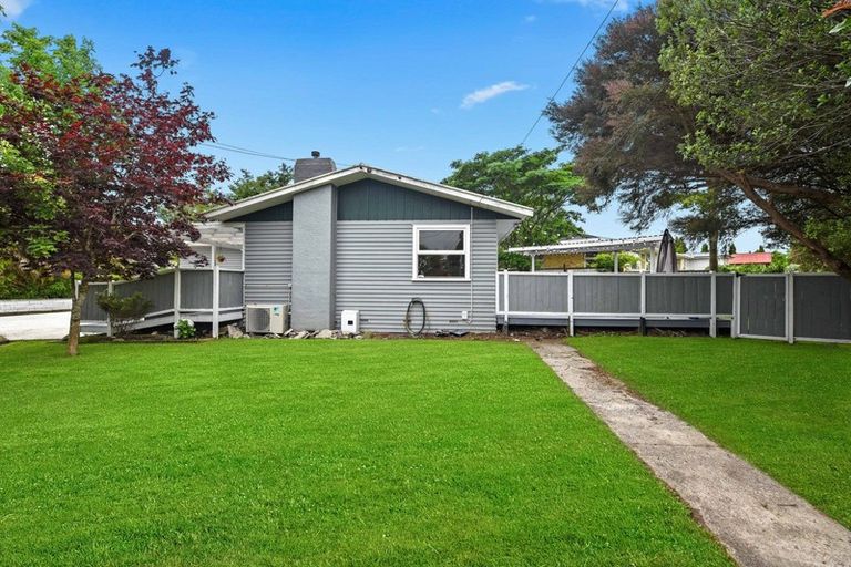 Photo of property in 15 Matthews Crescent, Melville, Hamilton, 3206