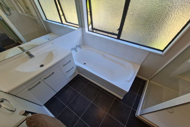 Photo of property in 10 Flinders Place, Johnsonville, Wellington, 6037