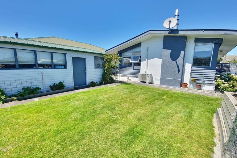 Photo of property in 2 Moana Crescent, Redwoodtown, Blenheim, 7201