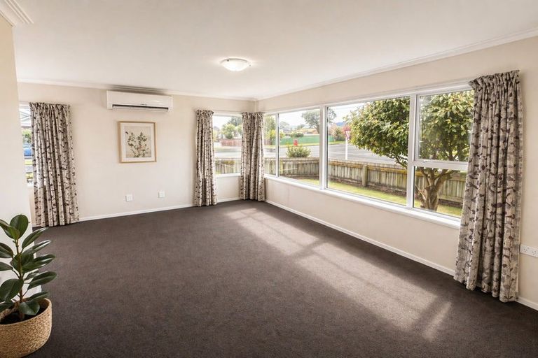 Photo of property in 21 Mako Mako Road, Levin, 5510