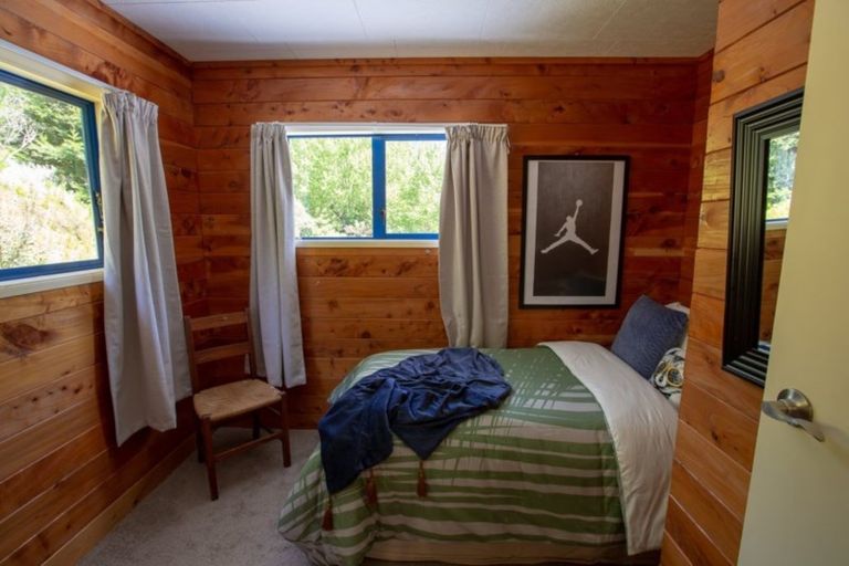 Photo of property in 32 Maui Pomare Road, Nikau Valley, Paraparaumu, 5032