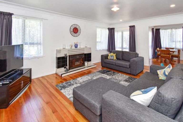 Photo of property in 1/42 Sutton Crescent, Papakura, 2110