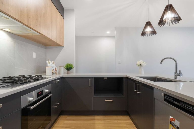 Photo of property in 28 Perkins Street, Papakura, 2110