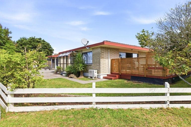 Photo of property in 2 Ngarimu Place, Mount Maunganui, 3116