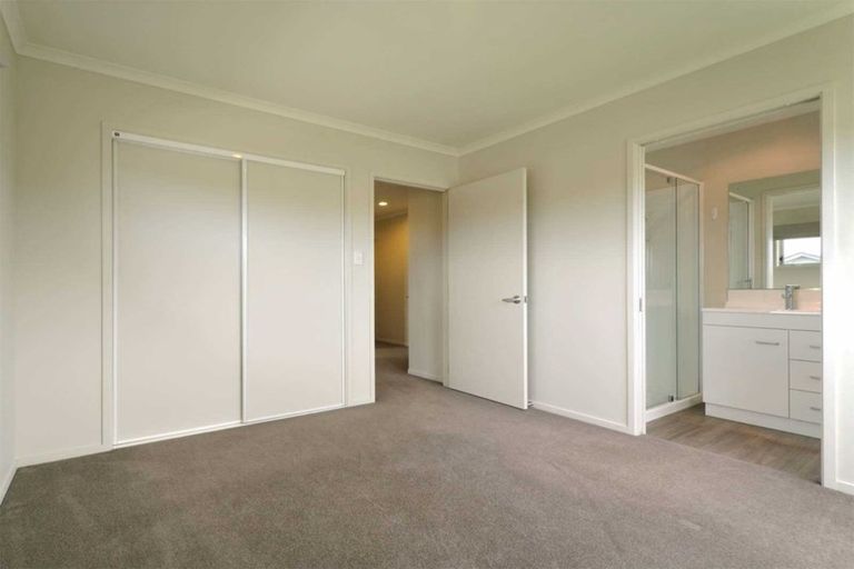 Photo of property in 1 Burford Way, Rolleston, 7615