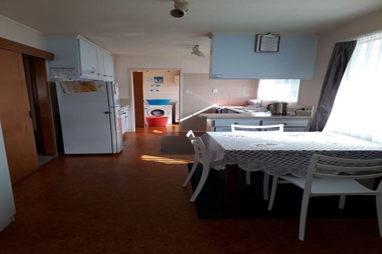 Photo of property in 43 Walworth Avenue, Pakuranga Heights, Auckland, 2010