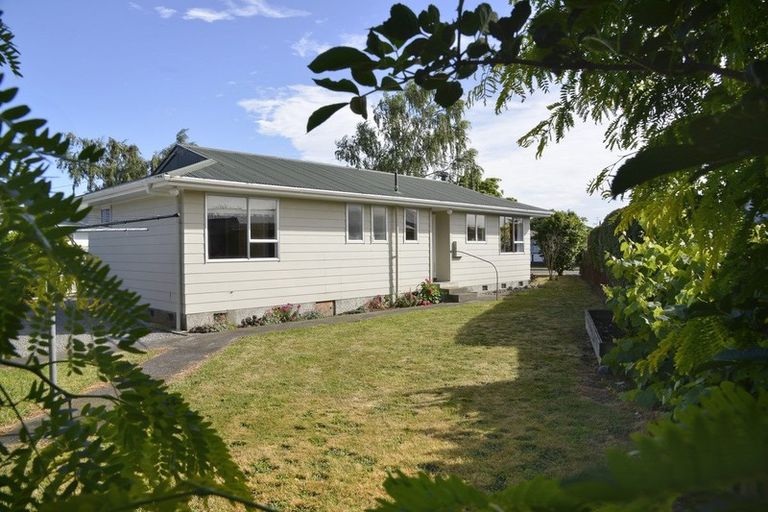 Photo of property in 23 Fisher Place, Carterton, 5713