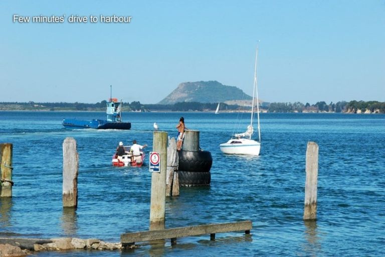 Photo of property in 110 Omokoroa Road, Omokoroa, 3114