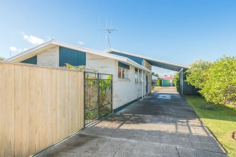 Photo of property in 23 Exeter Crescent, Springvale, Whanganui, 4501