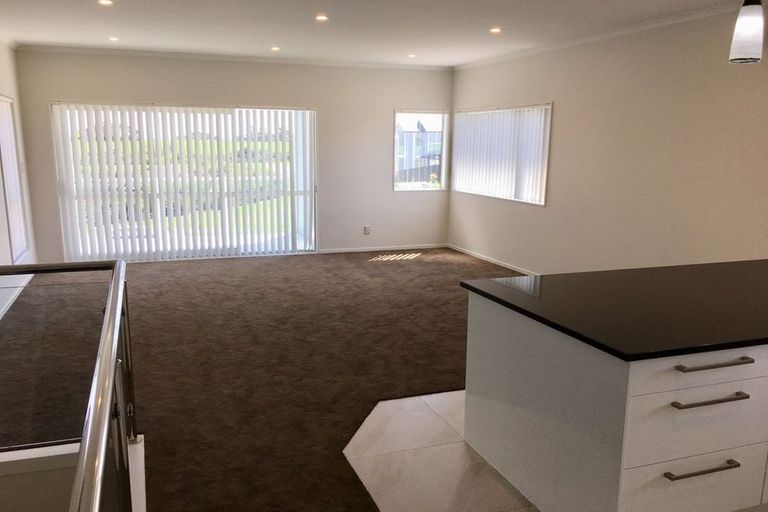 Photo of property in 10 Atalanta Way, Beachlands, Auckland, 2018