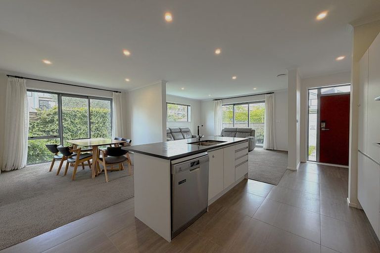 Photo of property in 63 Te Oneroa Way, Long Bay, Auckland, 0630