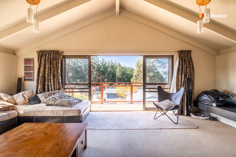 Photo of property in 27 Church Hill Road, Green Island, Dunedin, 9018