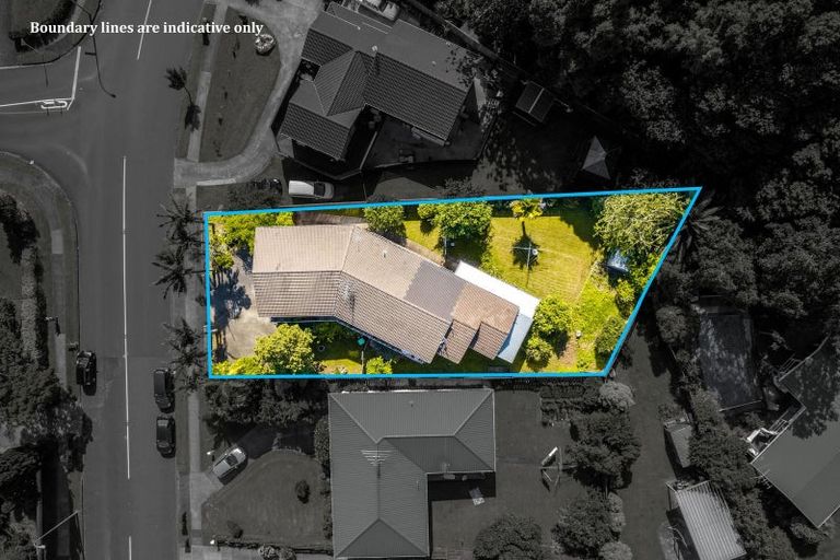 Photo of property in 107 Grande Vue Road, Hillpark, Auckland, 2102