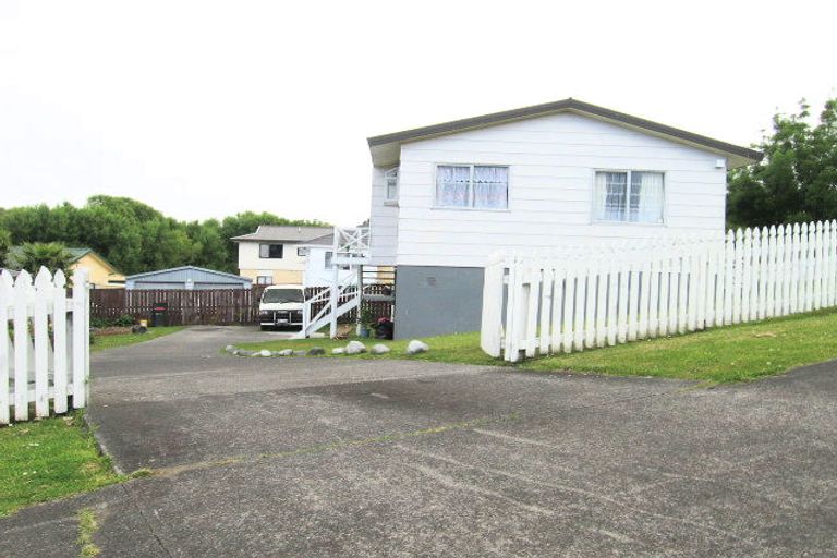Photo of property in 1 Malaspina Place, Papatoetoe, Auckland, 2025