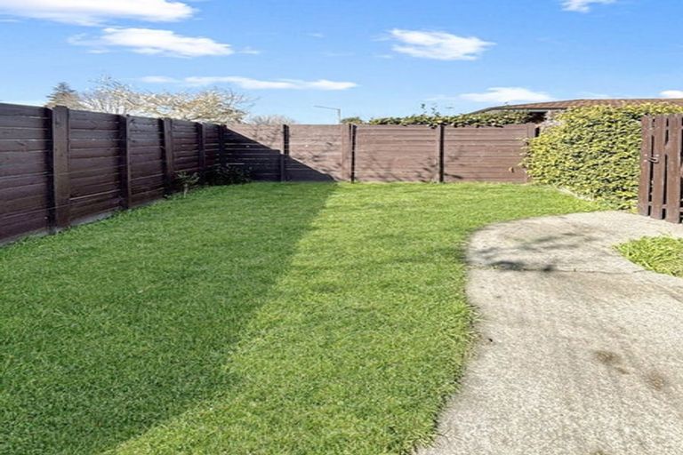 Photo of property in 2/518 Fitzroy Avenue, Hastings, 4122