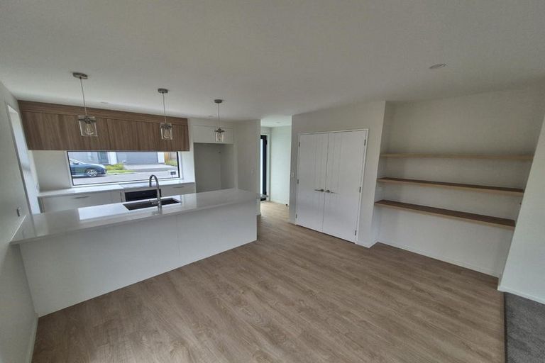 Photo of property in 30 Harry Manship Crescent, Halswell, Christchurch, 8025