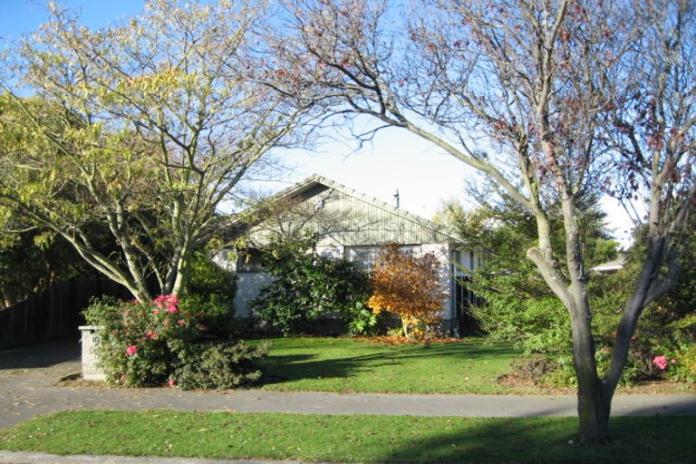 Photo of property in 10 Sarabande Avenue, Redwood, Christchurch, 8051