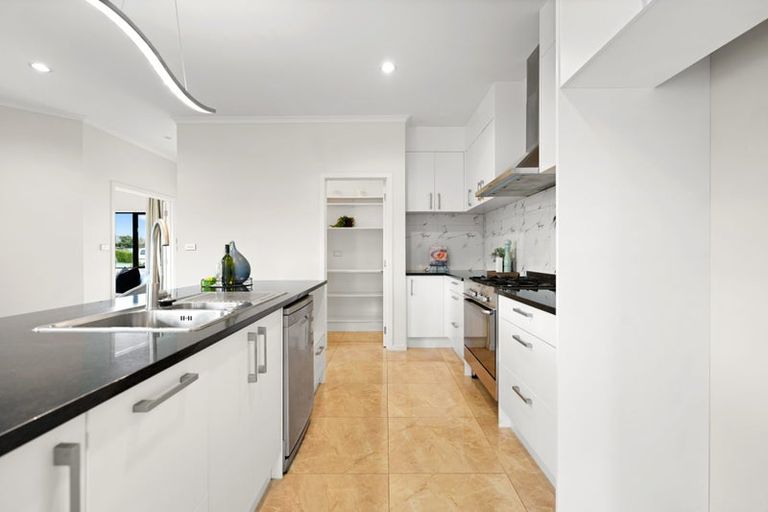 Photo of property in 2 Capricorn Place, Rototuna North, Hamilton, 3210