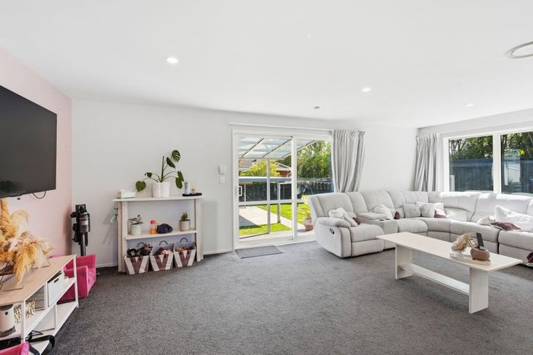 Photo of property in 58 Orrick Crescent, Avondale, Christchurch, 8061