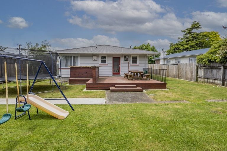 Photo of property in 12 Parsons Avenue, Levin, 5510