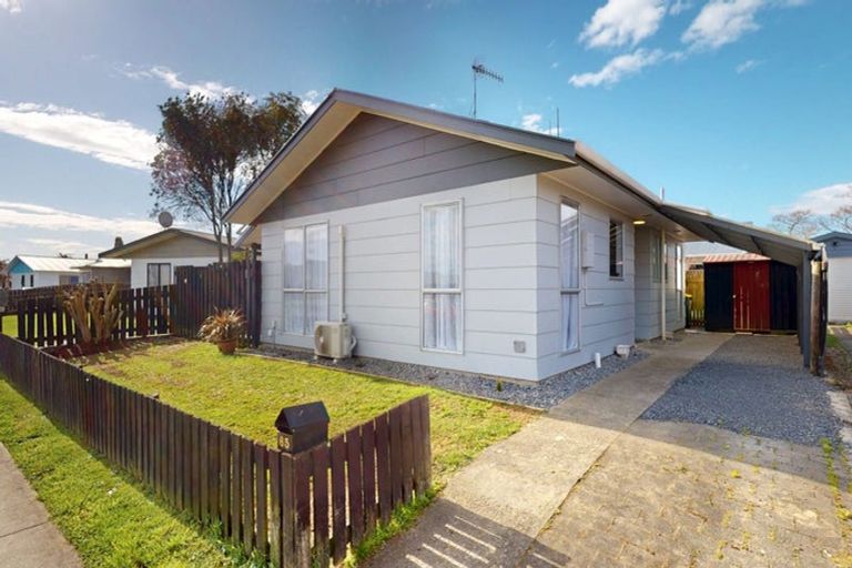 Photo of property in 65 Meadowvale Drive, Levin, 5510
