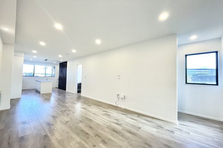 Photo of property in 15/54 Taharoto Road, Takapuna, Auckland, 0622