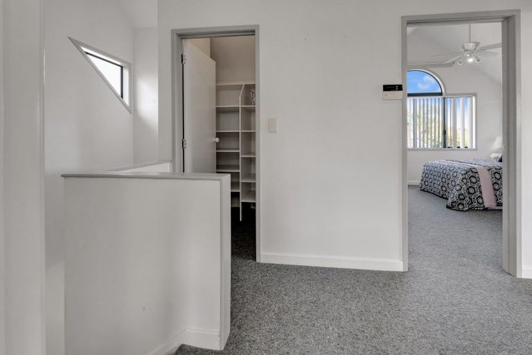 Photo of property in 2/14 Travers Place, Northpark, Auckland, 2013