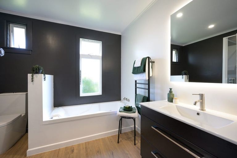 Photo of property in 26 Whakarewa Street, Motueka, 7120