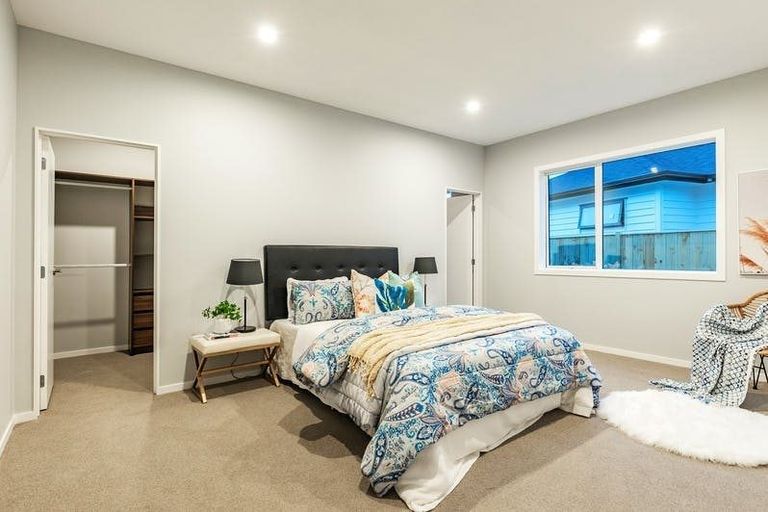 Photo of property in 17 Konoba Avenue, Kumeu, 0810