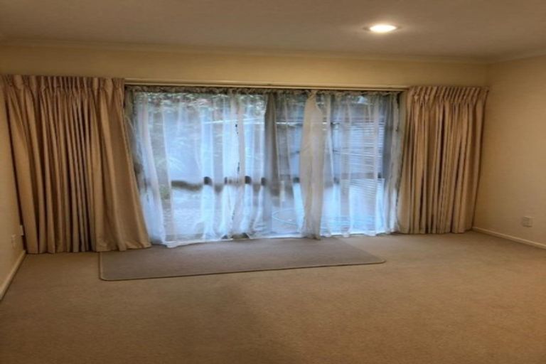 Photo of property in 42 Lakeridge Close, Rangatira Park, Taupo, 3330