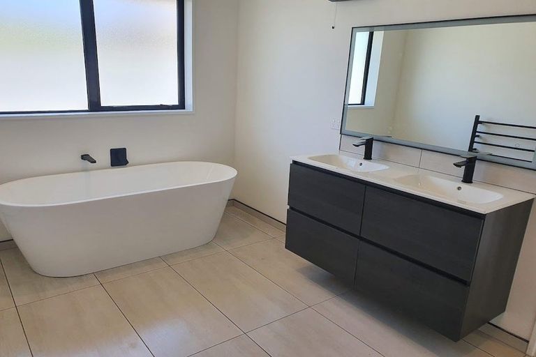 Photo of property in 2 Horomaka Street, Pegasus, 7612