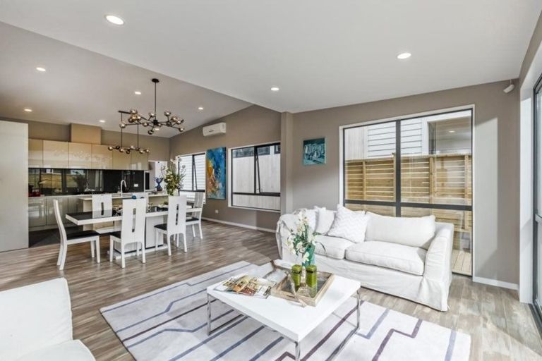 Photo of property in 29 Ascension Crescent, Orewa, 0931