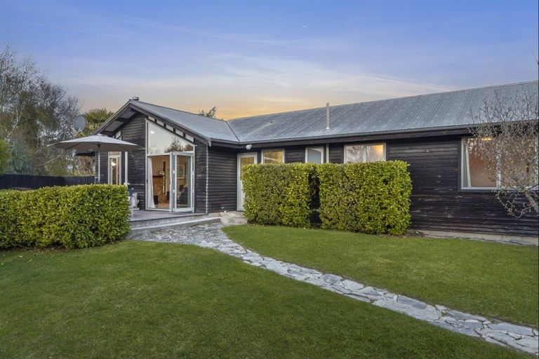 Photo of property in 31 Kowhai Drive, Wanaka, 9305