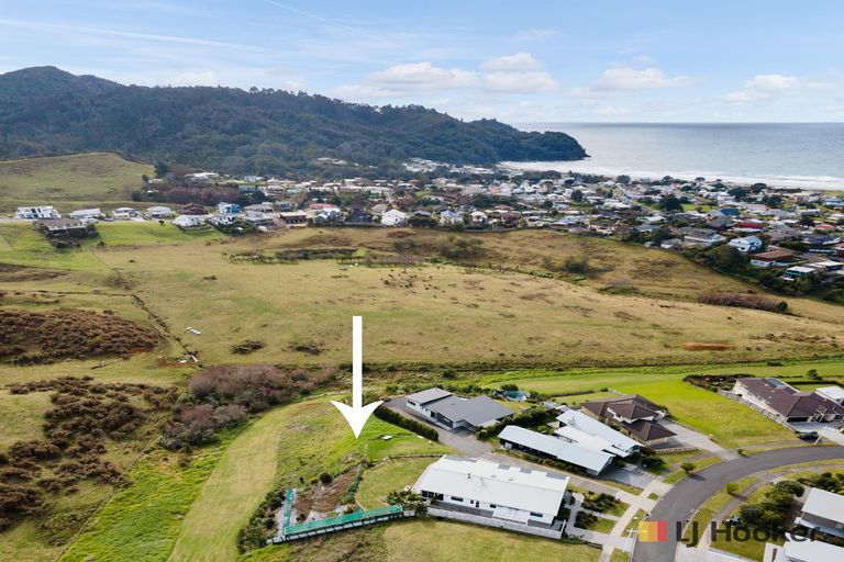 Photo of property in 20 Tohora View, Waihi Beach, 3611